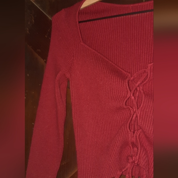 🌟3/50 V-Neck Red Crop Top Sweater - Picture 4 of 7